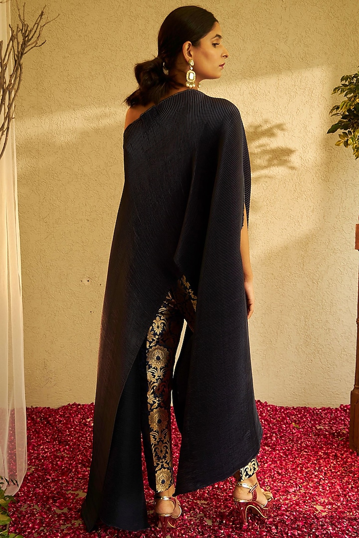 Blue Embroidered Cape Set by Tasuvure Indes at Pernia's Pop Up Shop