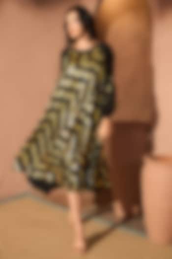 Black & Gold Metallic Pleated Fabric Embellished Midi Summer Dress by Tasuvure at Pernia's Pop Up Shop