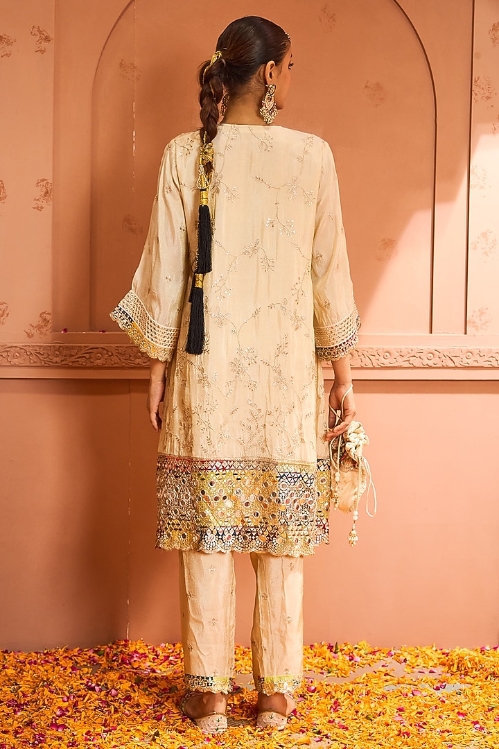 Ivory Tissue Kurta Set by Tasuvure at Pernia's Pop Up Shop
