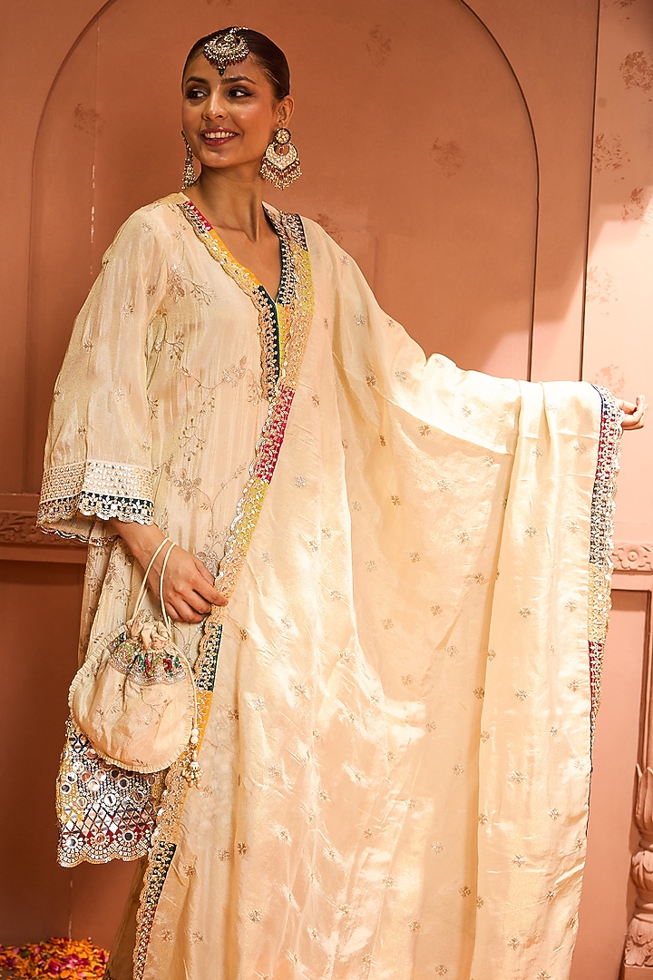 Ivory Tissue Kurta Set by Tasuvure at Pernia's Pop Up Shop