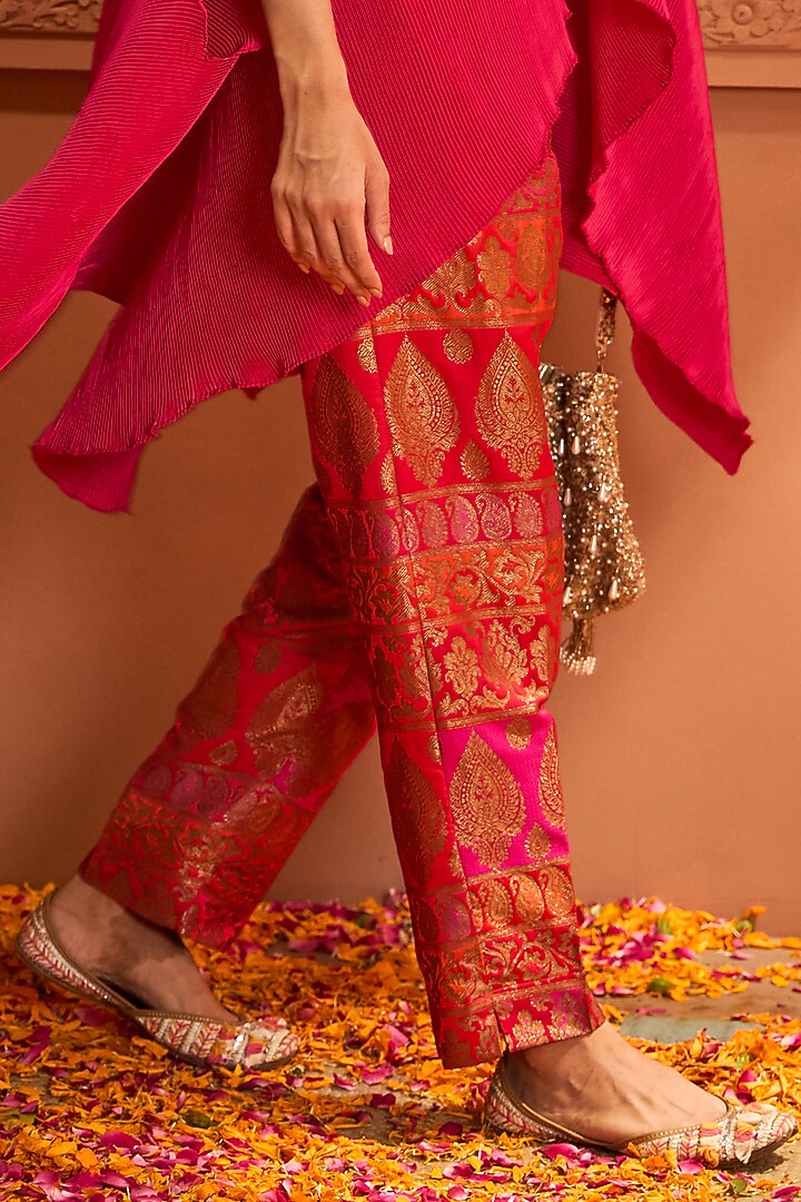 Fuchsia Brocade Gharara Set by Tasuvure at Pernia's Pop Up Shop