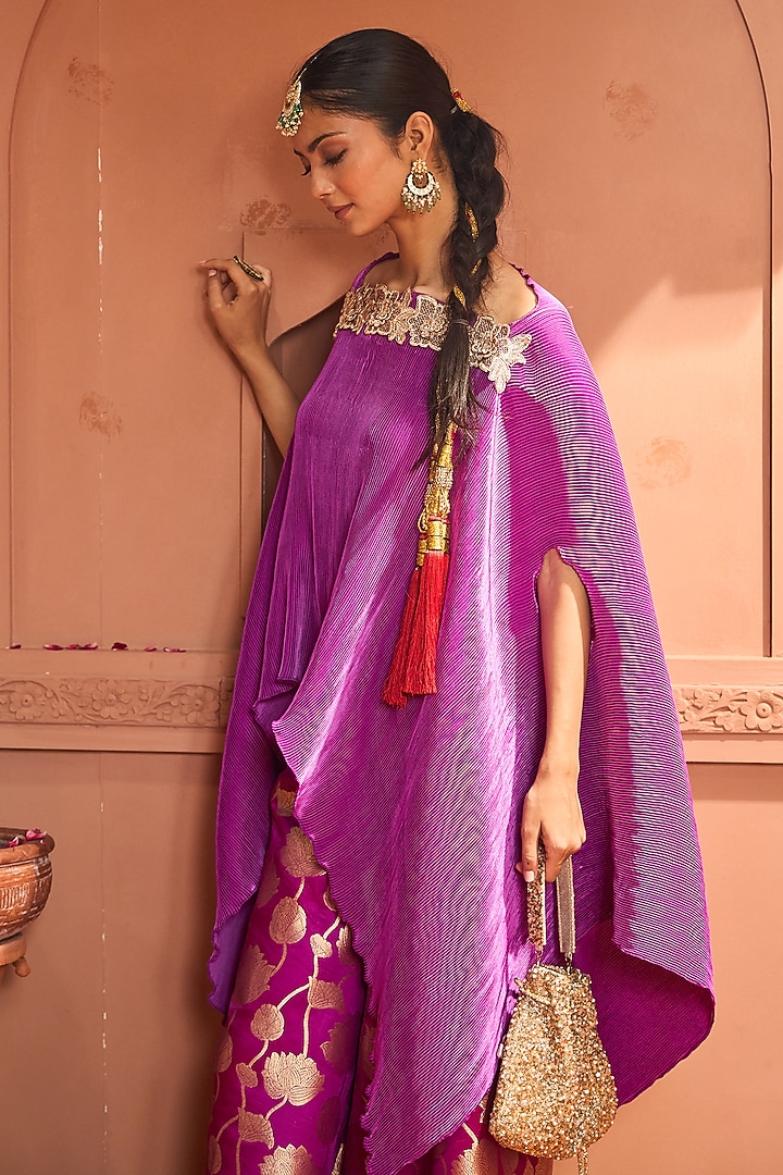 Hibiscus Brocade Gharara Set by Tasuvure at Pernia's Pop Up Shop