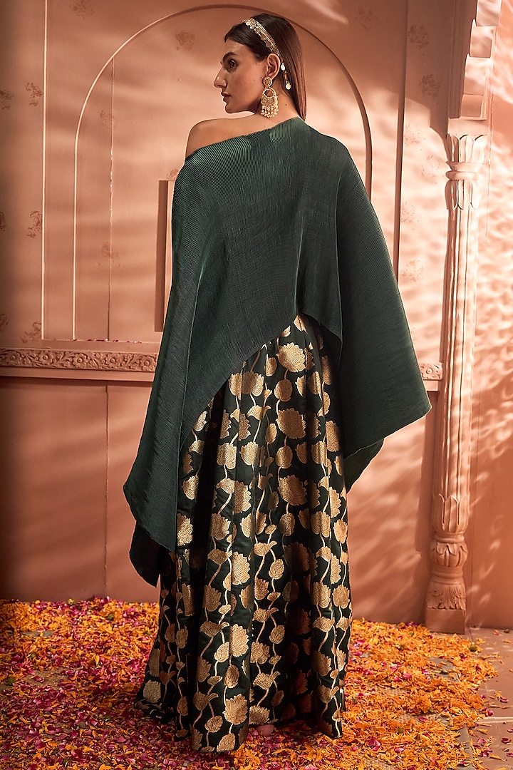 Green Brocade Silk Embroidered Cape Set by Tasuvure at Pernia's Pop Up Shop