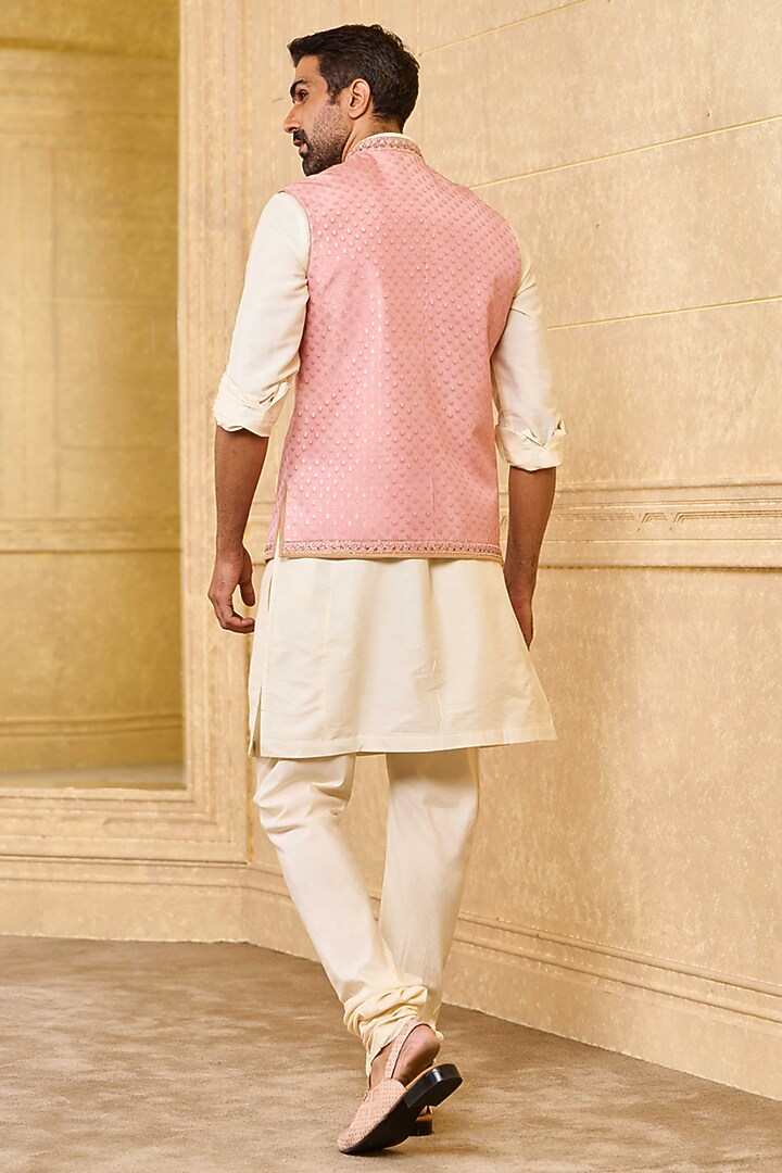 Pink Jacquard Zardosi Embroidered Bundi Jacket Set by TASVA at Pernia's Pop Up Shop