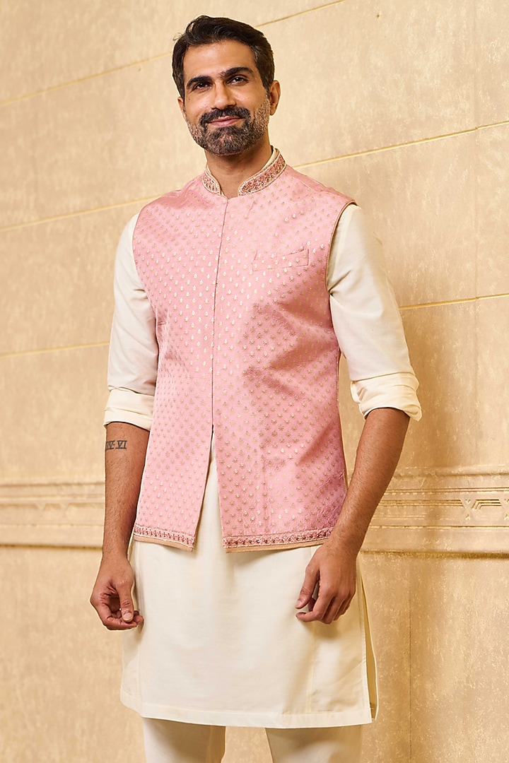 Pink Jacquard Zardosi Embroidered Bundi Jacket Set by TASVA at Pernia's Pop Up Shop