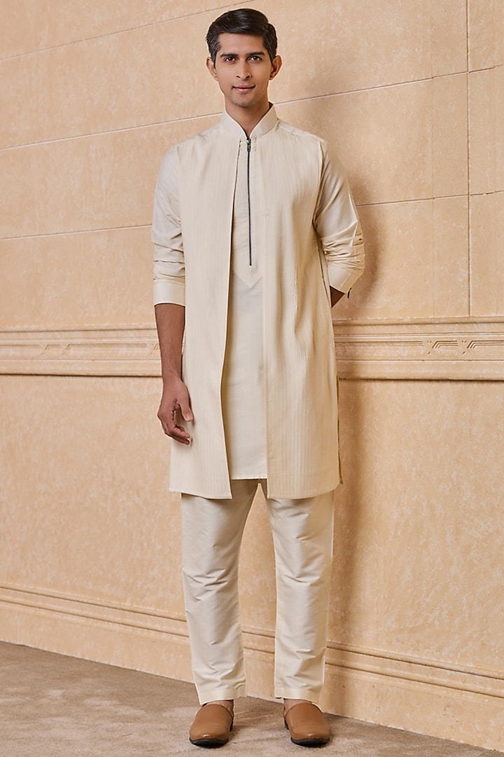 Ivory Viscose Textured Kurta Set by TASVA