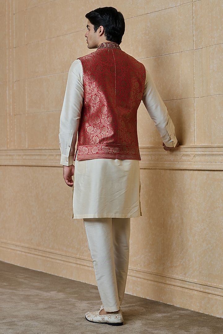 Red Silk Brocade Bundi Jacket Set by TASVA at Pernia's Pop Up Shop