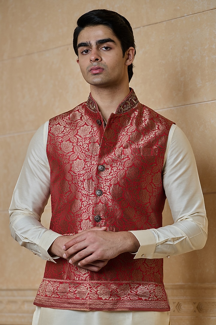 Red Silk Brocade Bundi Jacket Set by TASVA at Pernia's Pop Up Shop