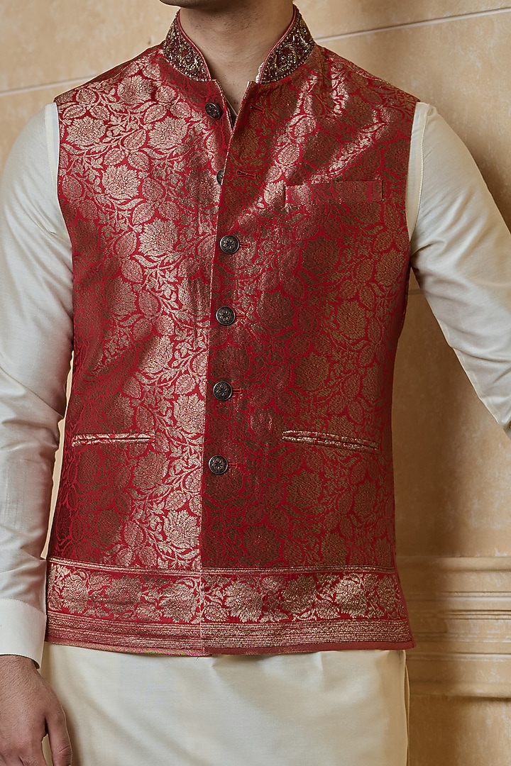 Red Silk Brocade Bundi Jacket Set by TASVA at Pernia's Pop Up Shop