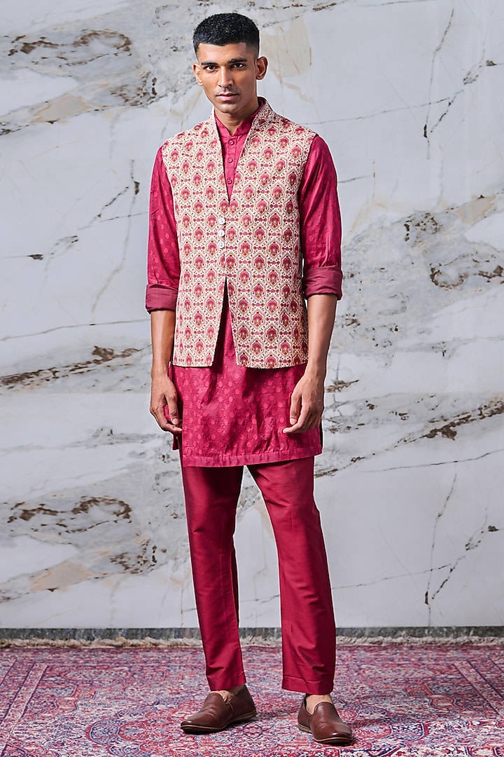 Maroon Cotton Printed Bundi Jacket Set by TASVA