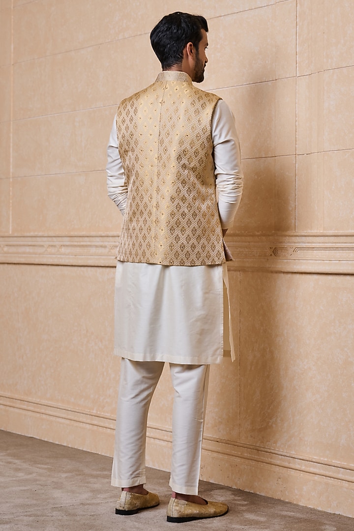 Gold Polyester Blend Bundi Jacket Set by TASVA at Pernia's Pop Up Shop