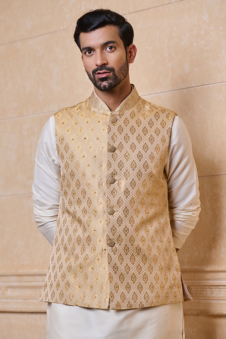 Gold Polyester Blend Bundi Jacket Set by TASVA at Pernia's Pop Up Shop