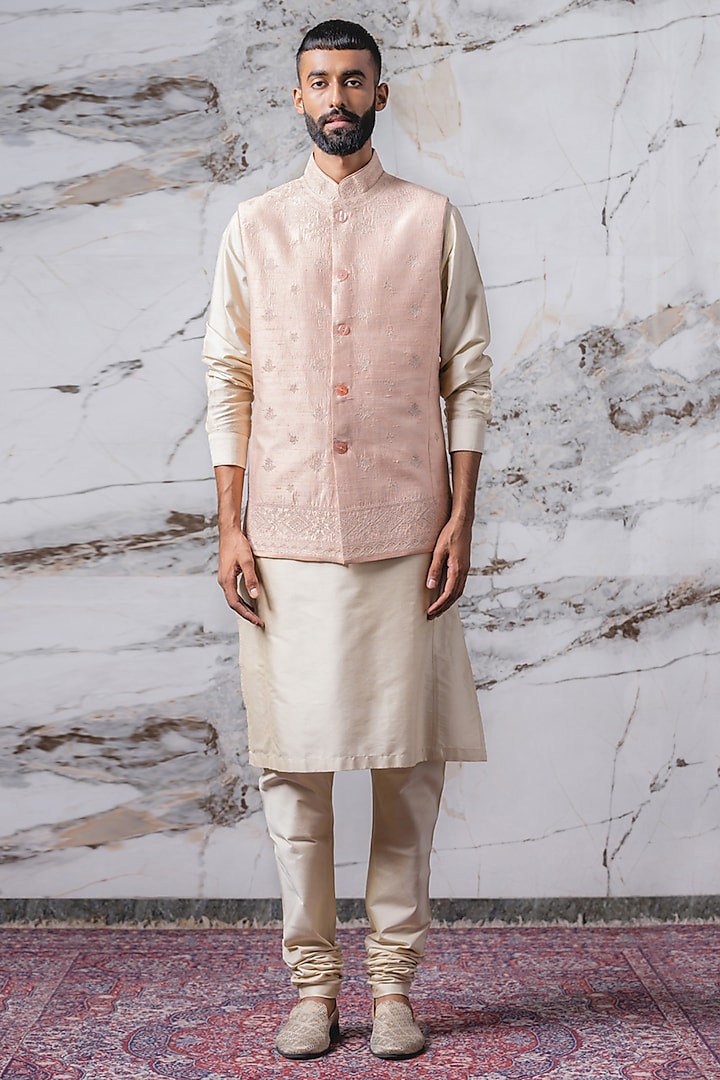 Peach Pure Silk Dori Embroidered Bundi Jacket Set by TASVA at Pernia's Pop Up Shop