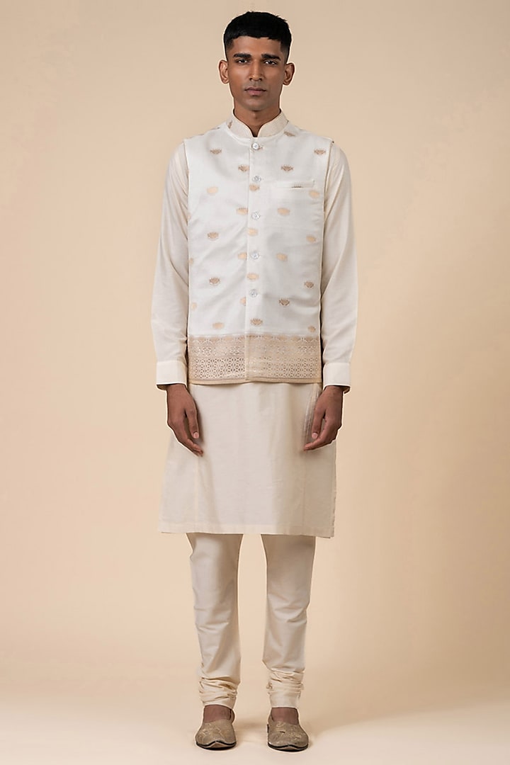 Ivory Zari Jacquard Bundi Jacket Set by TASVA