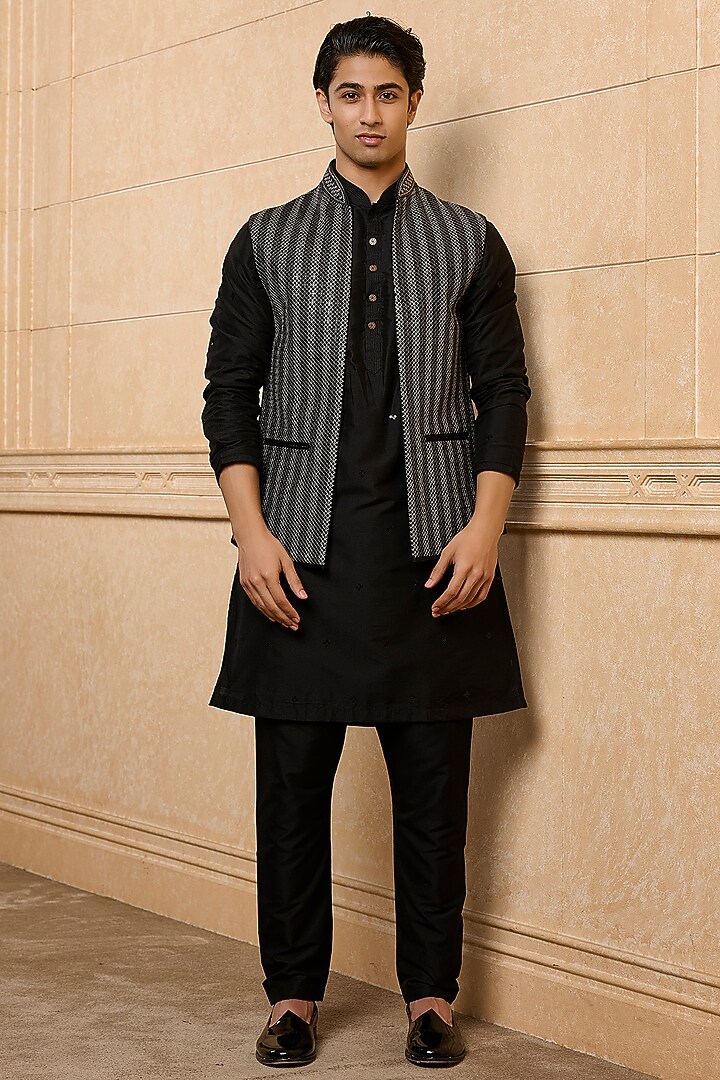 Black Viscose Embroidered Bundi Jacket Set by TASVA at Pernia's Pop Up Shop