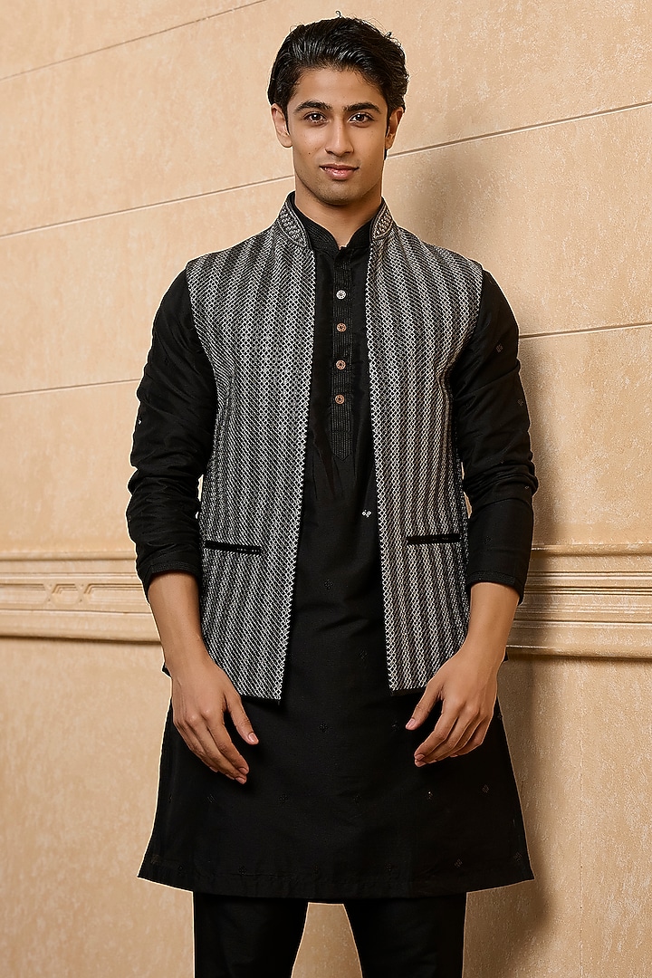 Black Viscose Embroidered Bundi Jacket Set by TASVA at Pernia's Pop Up Shop
