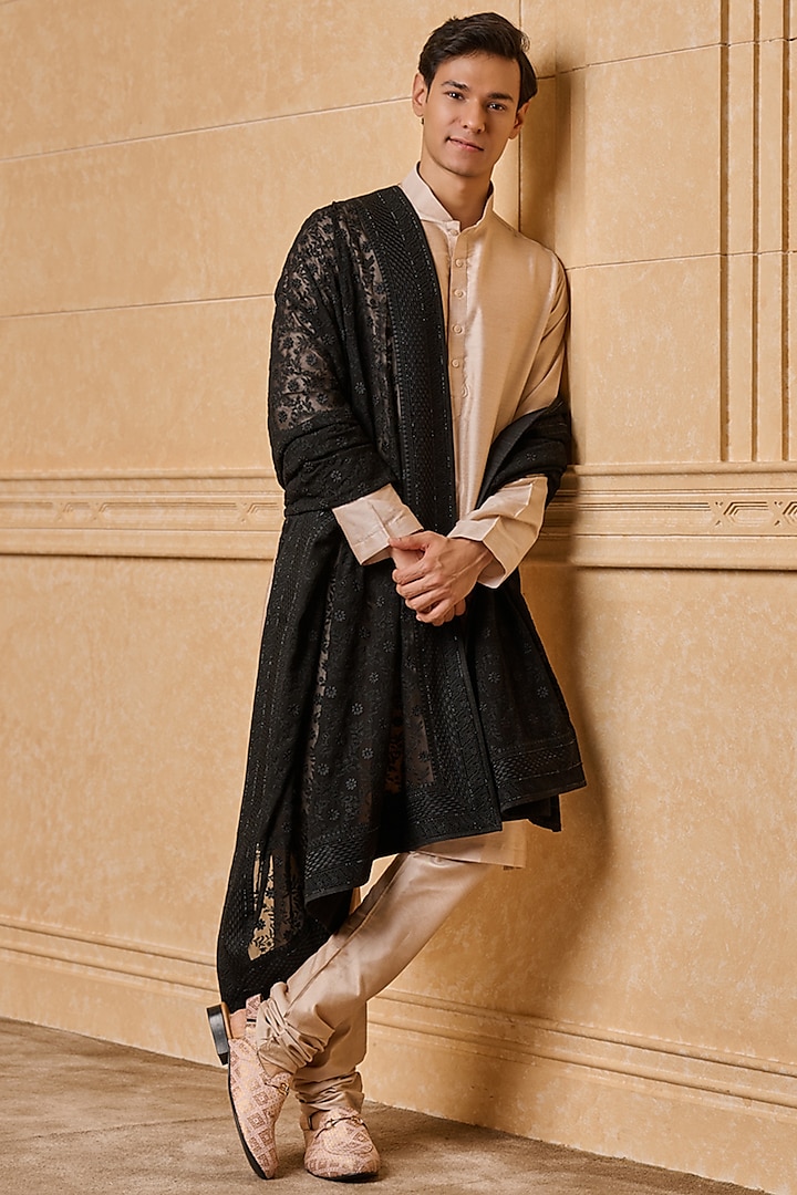 Black Georgette Resham & Floral Motif Embroidered Shawl by TASVA at Pernia's Pop Up Shop