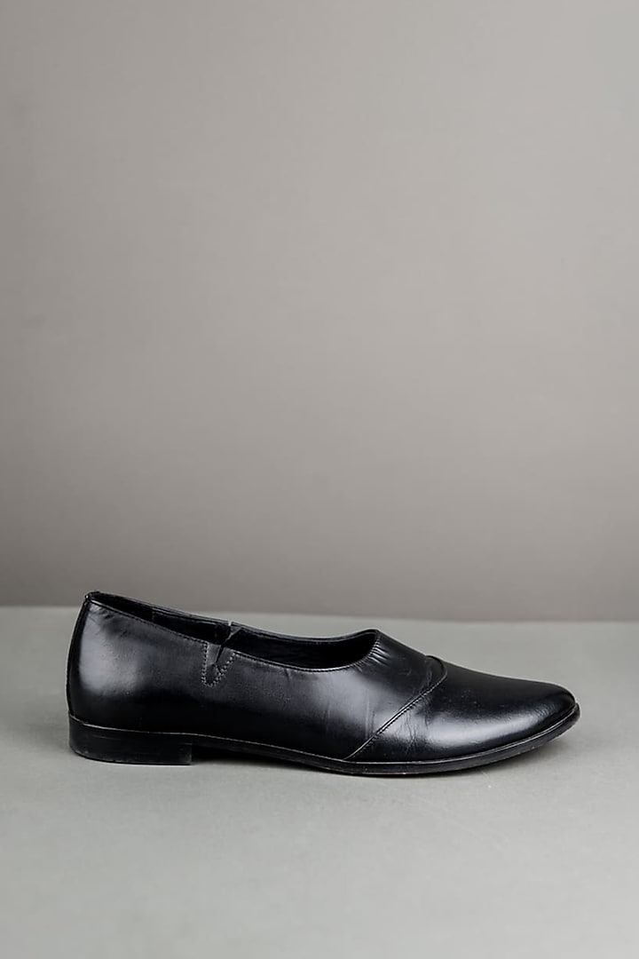 Black Leather Shoes by TASVA at Pernia's Pop Up Shop