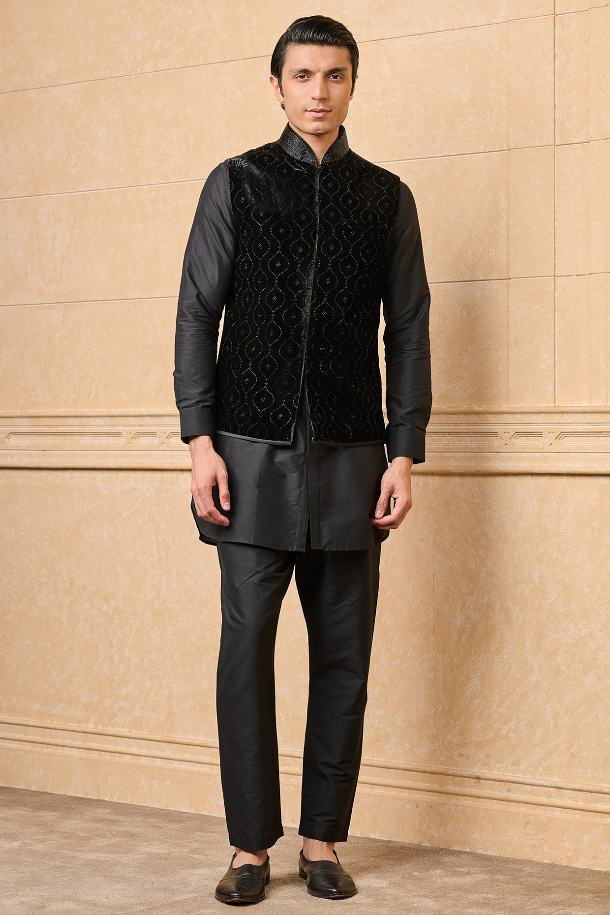 Black Polyester Embroidered Bundi Jacket Set by TASVA at Pernia's Pop Up Shop