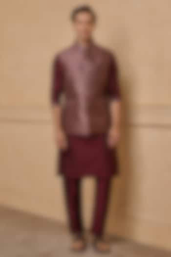 Maroon Brocade Embroidered Bundi Jacket Set by TASVA at Pernia's Pop Up Shop