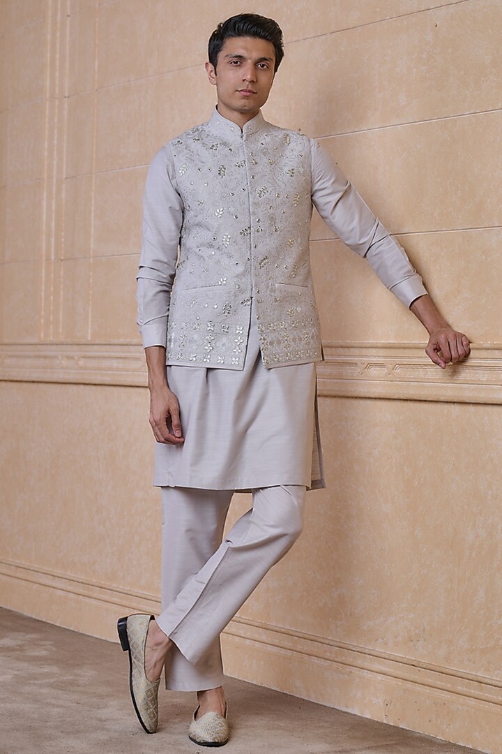 Light Grey Viscose Polyester Threadwork Bundi Jacket Set by TASVA at Pernia's Pop Up Shop