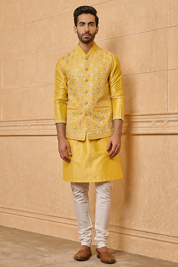 Yellow Viscose Embroidered Bundi Jacket Set by TASVA at Pernia's Pop Up Shop