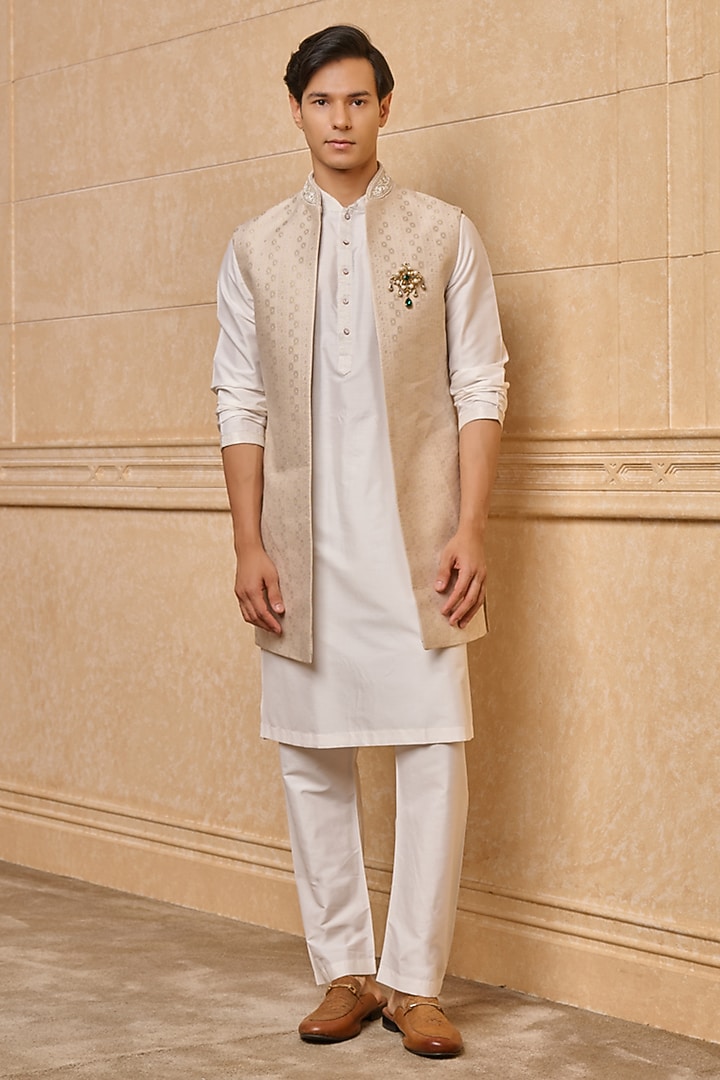 Lilac Viscose Blend Long-Open Bundi Jacket Set by TASVA at Pernia's Pop Up Shop