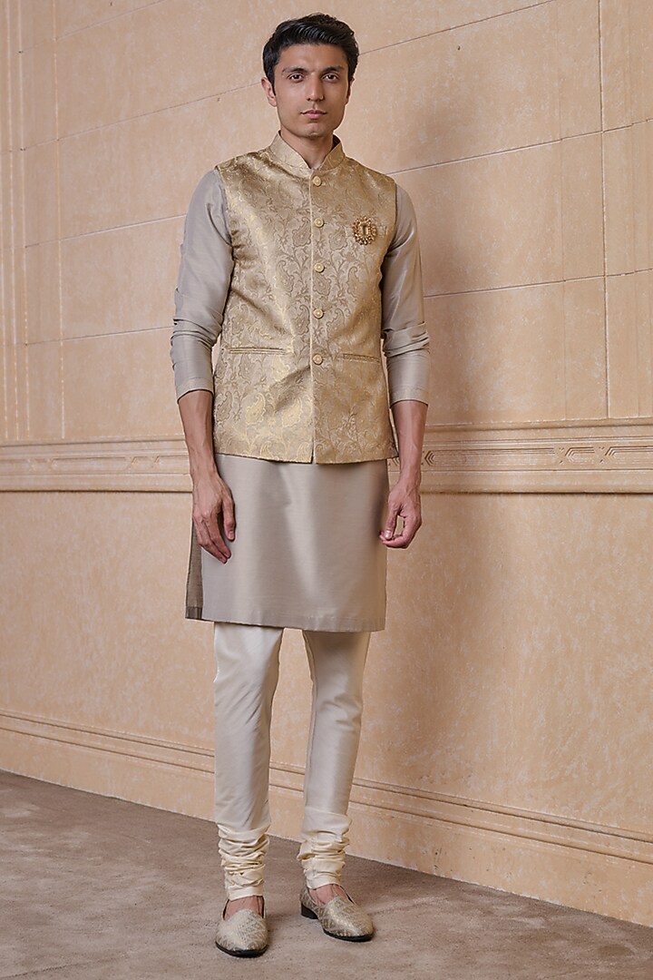 Gold Brocade Bundi Jacket Set by TASVA at Pernia's Pop Up Shop