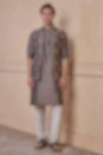 Charcoal-Colored Cotton Embroidered Bundi Jacket Set by TASVA at Pernia's Pop Up Shop