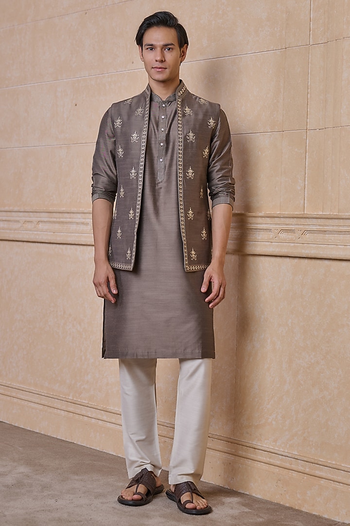 Charcoal-Colored Cotton Embroidered Bundi Jacket Set by TASVA at Pernia's Pop Up Shop