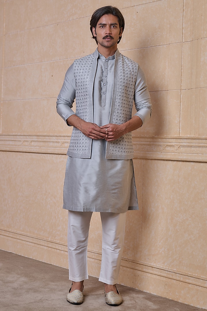 Light Grey Cotton Embroidered Bundi Jacket Set by TASVA at Pernia's Pop Up Shop