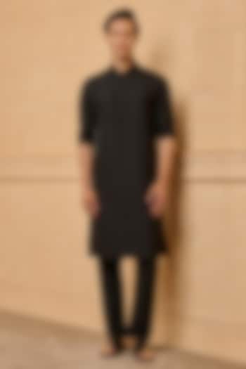 Black Polyester Kurta Set by TASVA at Pernia's Pop Up Shop