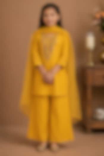 Mustard Yellow Silk Cotton Embroidered Kurta Set For Girls by Tatwa Kids at Pernia's Pop Up Shop