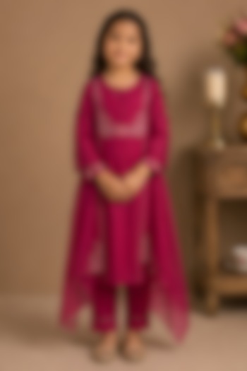 Rani Pink Silk Cotton Embroidered Kurta Set For Girls by Tatwa Kids at Pernia's Pop Up Shop