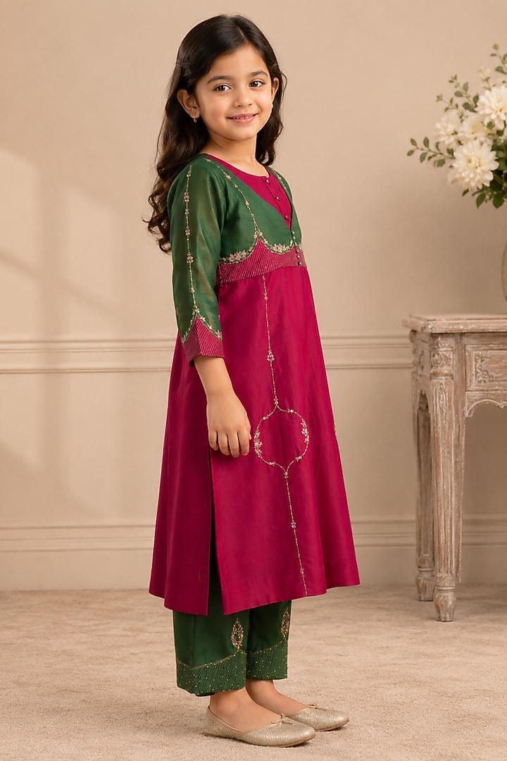 Pink Silk Cotton Embroidered Kurta Set For Girls by Tatwa Kids at Pernia's Pop Up Shop