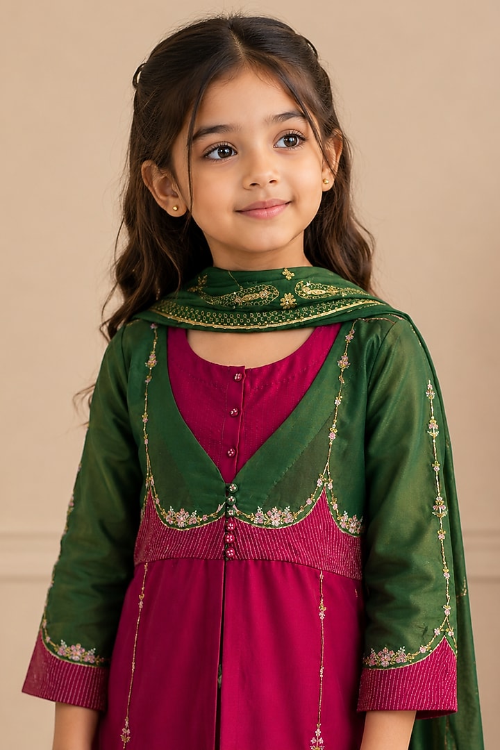 Pink Silk Cotton Embroidered Kurta Set For Girls by Tatwa Kids at Pernia's Pop Up Shop