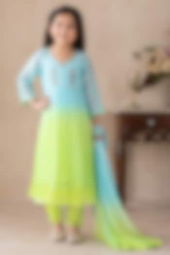 Teal & Neon Green Ombre Silk Cotton Hand Embroidered Kurta Set For Girls by Tatwa Kids at Pernia's Pop Up Shop