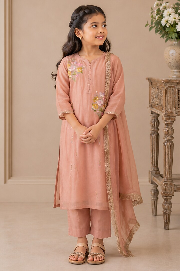Peach Silk Cotton Embroidered Kurta Set For Girls by Tatwa Kids at Pernia's Pop Up Shop