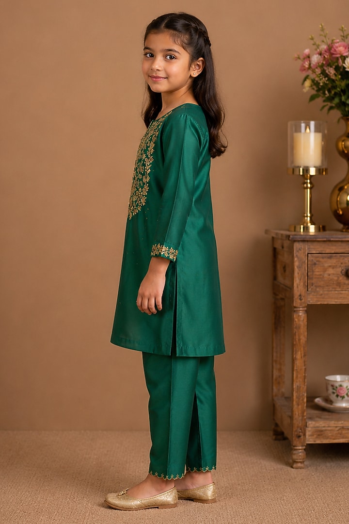 Green Silk Cotton Hand Embroidered Kurta Set For Girls by Tatwa Kids at Pernia's Pop Up Shop
