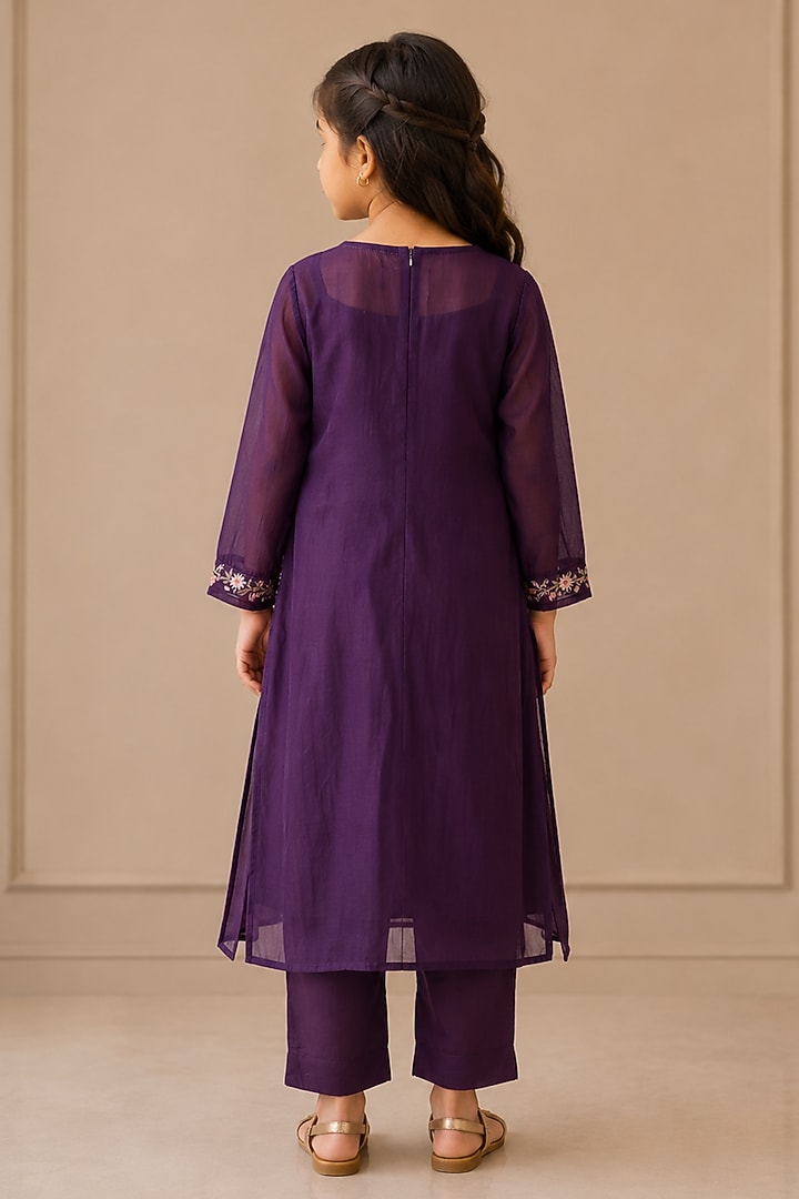Purple Silk Cotton Hand Embroidered Kurta Set For Girls by Tatwa Kids at Pernia's Pop Up Shop