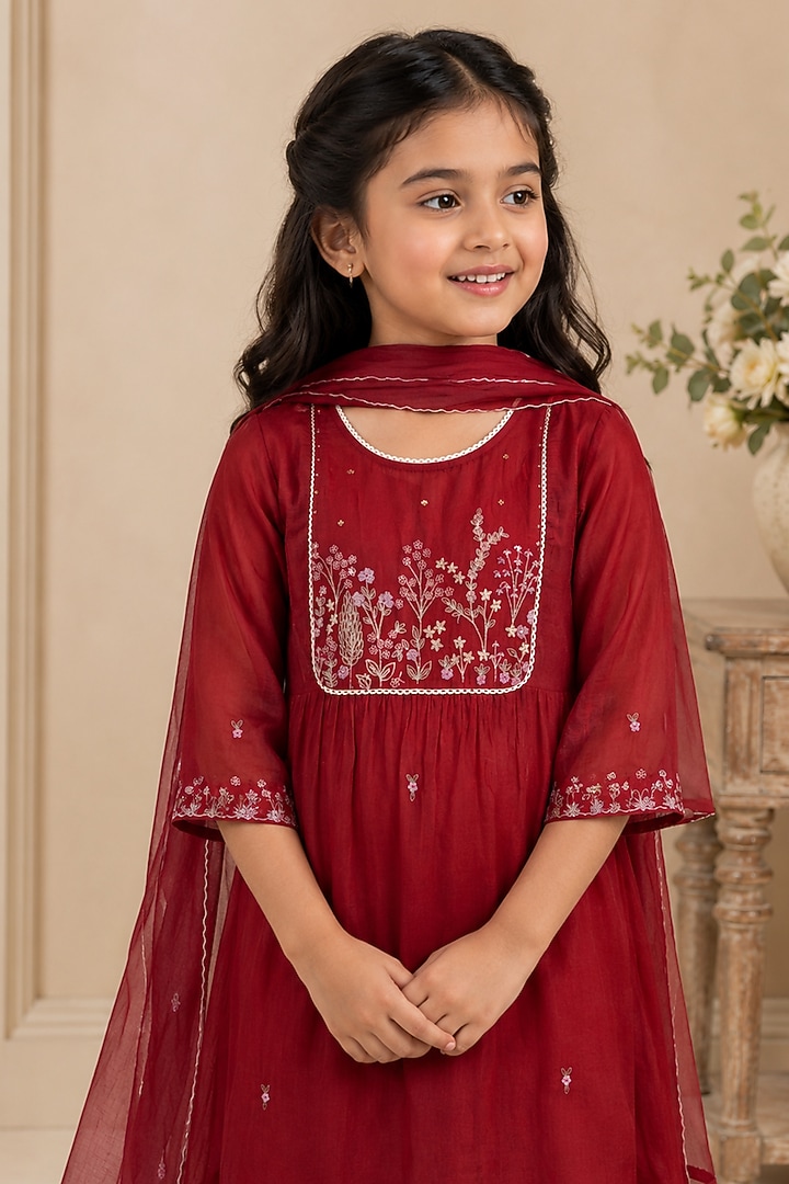 Maroon Silk Cotton Hand Embroidered Kurta Set For Girls by Tatwa Kids at Pernia's Pop Up Shop
