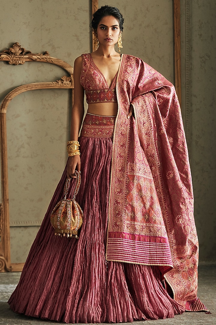 Pink Embroidered Bridal Lehenga Set by Tarun Tahiliani at Pernia's Pop Up Shop