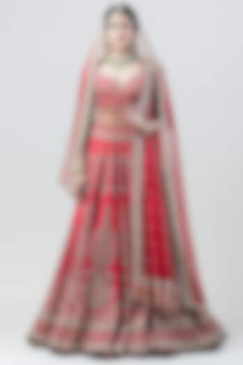 Red Hand Embroidered Bridal Lehenga Set by Tarun Tahiliani at Pernia's Pop Up Shop