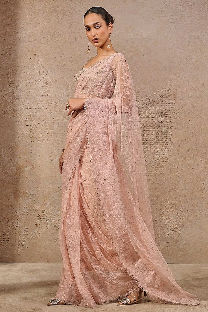 Blush Pink Chantilly Lace Bridal Saree Set by Tarun Tahiliani at Pernia's Pop Up Shop