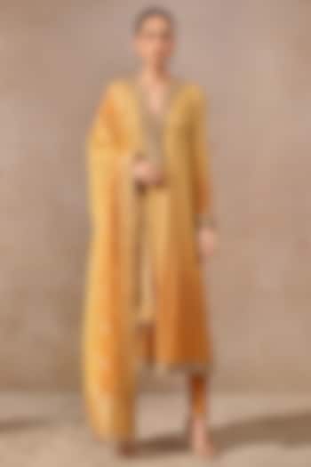 Mustard Ombre Georgette Hand Embroidered Kurta Set by Tarun Tahiliani at Pernia's Pop Up Shop