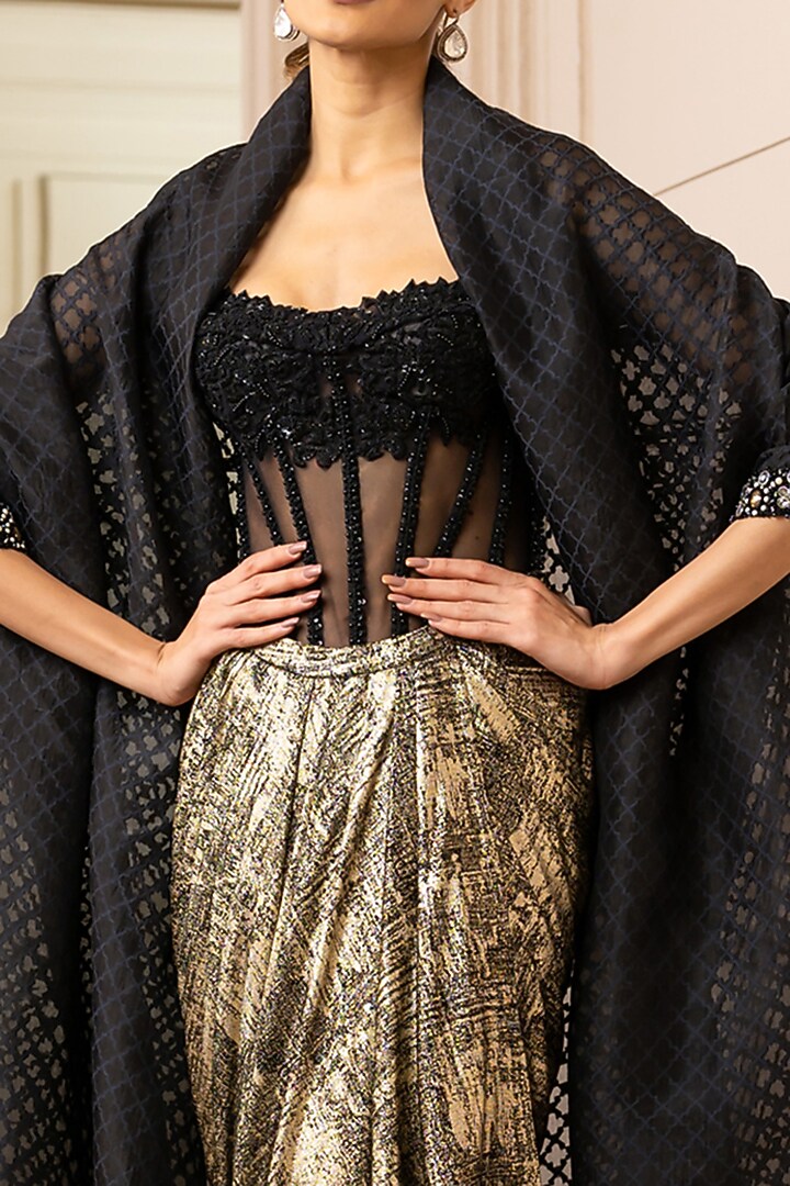 Black Embroidered Balloon Cape Set by Tarun Tahiliani at Pernia's Pop Up Shop
