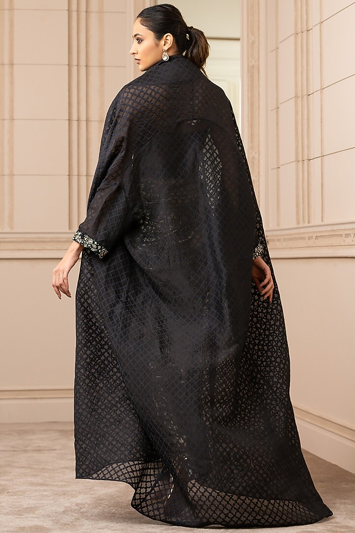 Black Embroidered Balloon Cape Set by Tarun Tahiliani at Pernia's Pop Up Shop