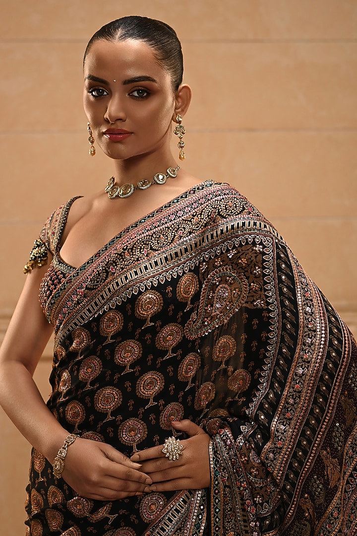 Black Georgette Sequins Embellished Bridal Saree Set by Tarun Tahiliani at Pernia's Pop Up Shop
