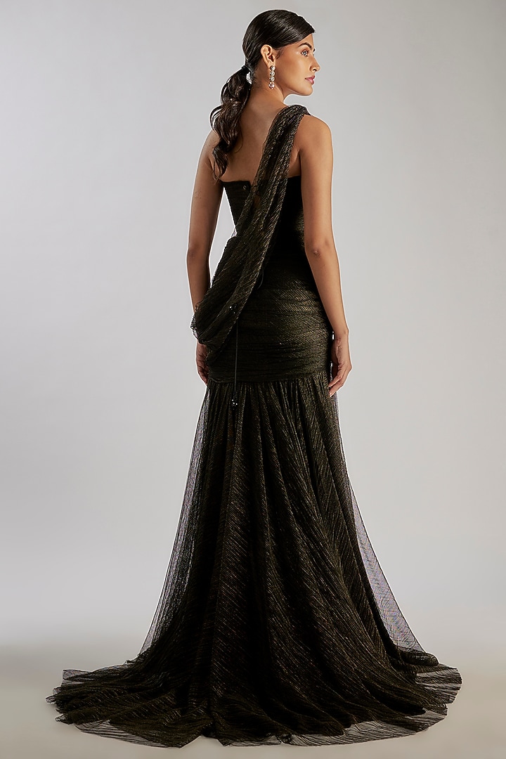 Black Crinkle Concept Wedding Saree Set by Tarun Tahiliani at Pernia's Pop Up Shop