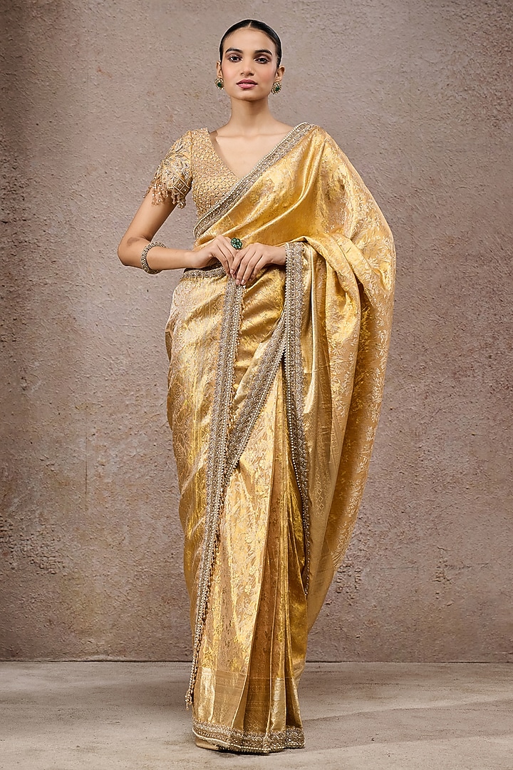 Golden Brocade Embellished Bridal Saree Set by Tarun Tahiliani at Pernia's Pop Up Shop